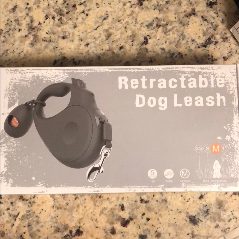 Retractable dog leash
